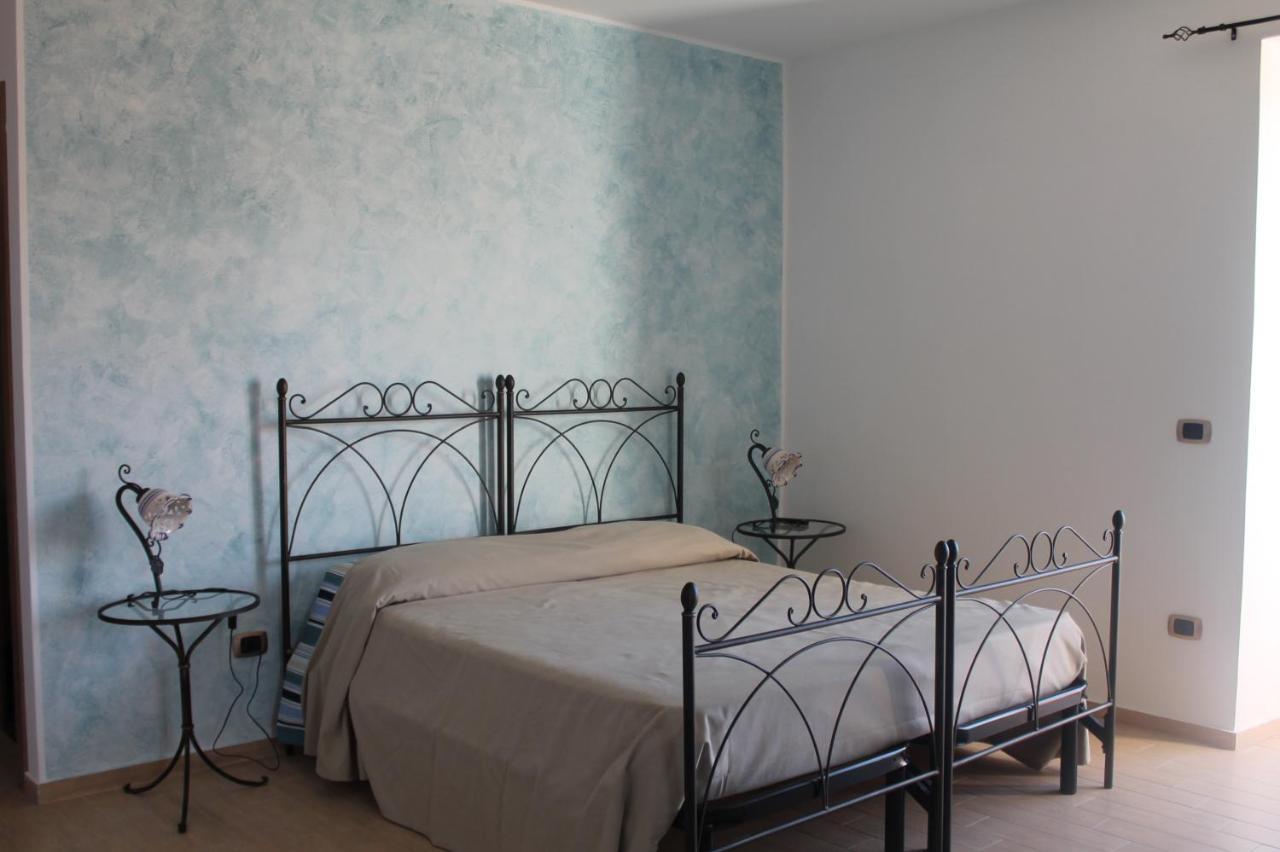 Bed and Breakfast Antico Casale à Gioiosa Marea Extérieur photo