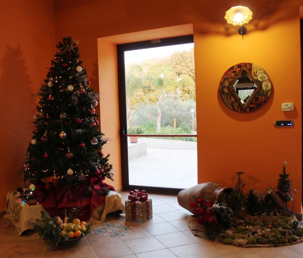 Bed and Breakfast Antico Casale à Gioiosa Marea Extérieur photo