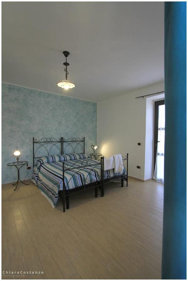Bed and Breakfast Antico Casale à Gioiosa Marea Extérieur photo
